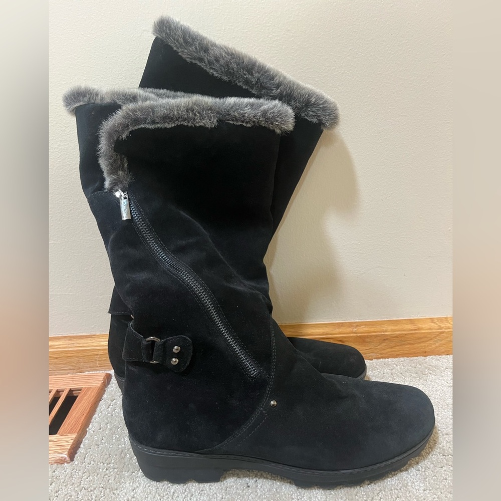 Aquatalia Suede Black Boots with Faux Fur Trim/Lining